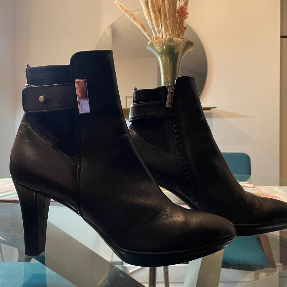 Aquatalia leather ankle boots-black EU 39.5 (Size 9)